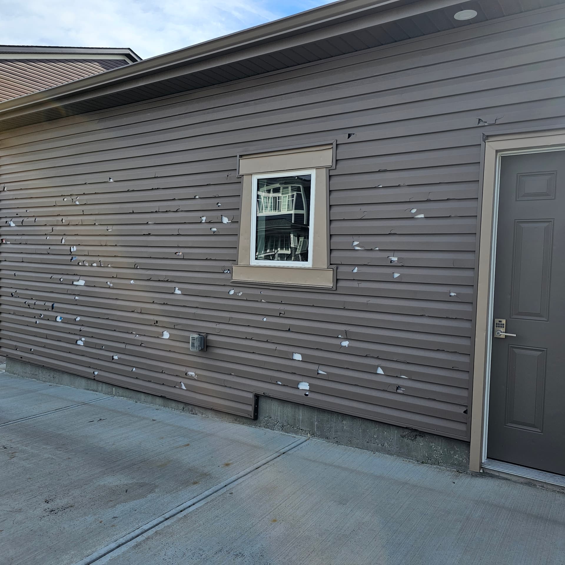Before: before hardie siding near evanscrest park nw